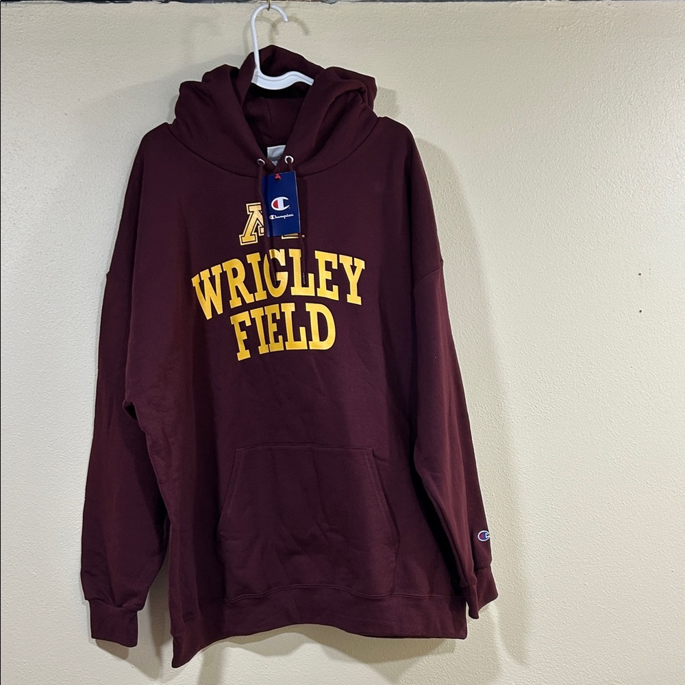 INTERESTING Hoodie with Yellow Wrigley Field Print, Men’s XL, NWT Retail $54